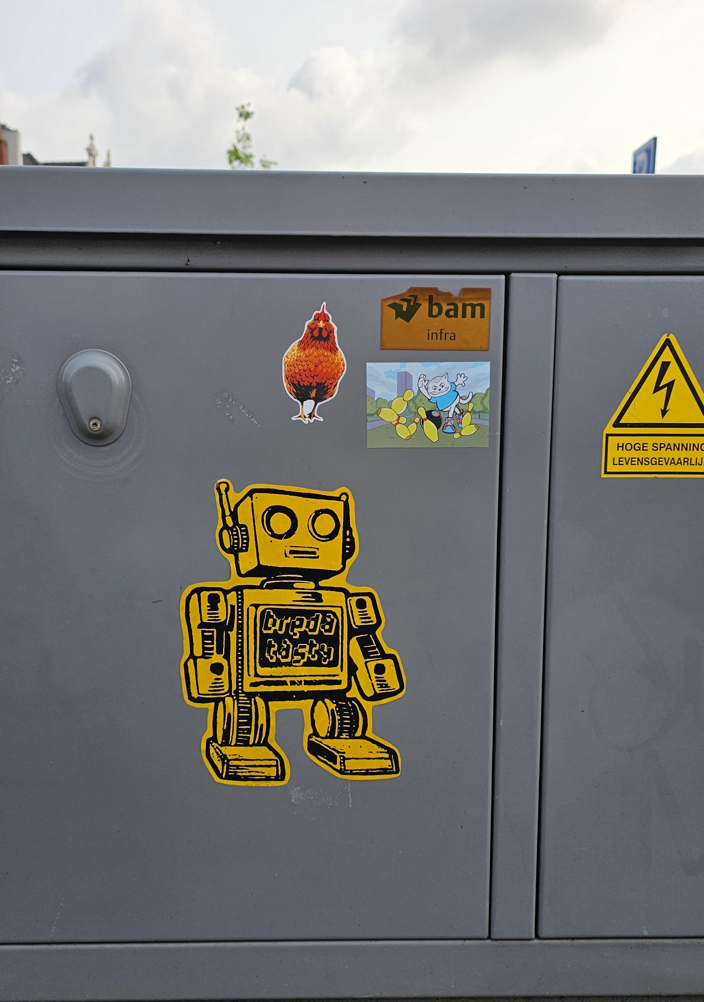 XL Sticker Tasty Robot